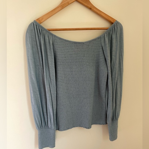 Nation LTD Iona Smocked Renaissance Tee in Dusty Blue Large - Picture 4 of 9